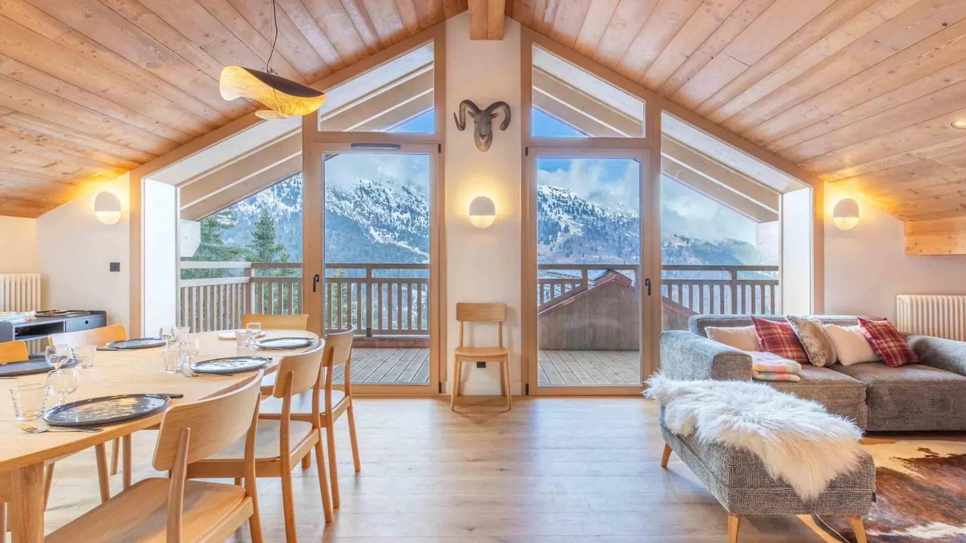 Etania 401 Beautiful Penthouse Apartment In Meribel Morel
