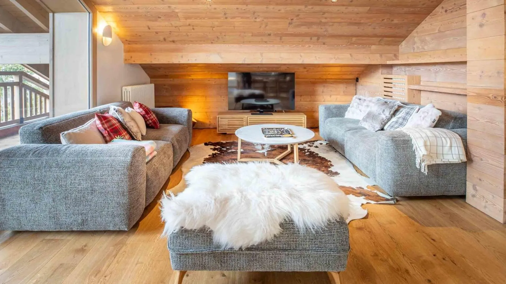 Etania 401 Beautiful Penthouse Apartment In Meribel Morel 0*,