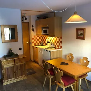 Cembros 2 Apartment
